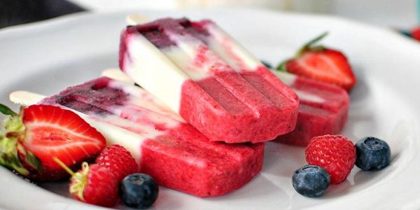 Organic Frozen Yogurt Berry Pops